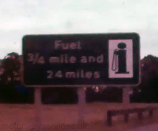 File:Temporary motorway fuel sign.jpg