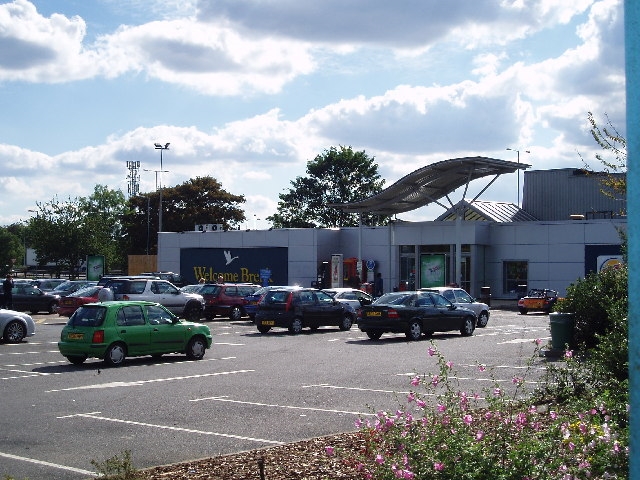 File:Newport Pagnell old.jpg