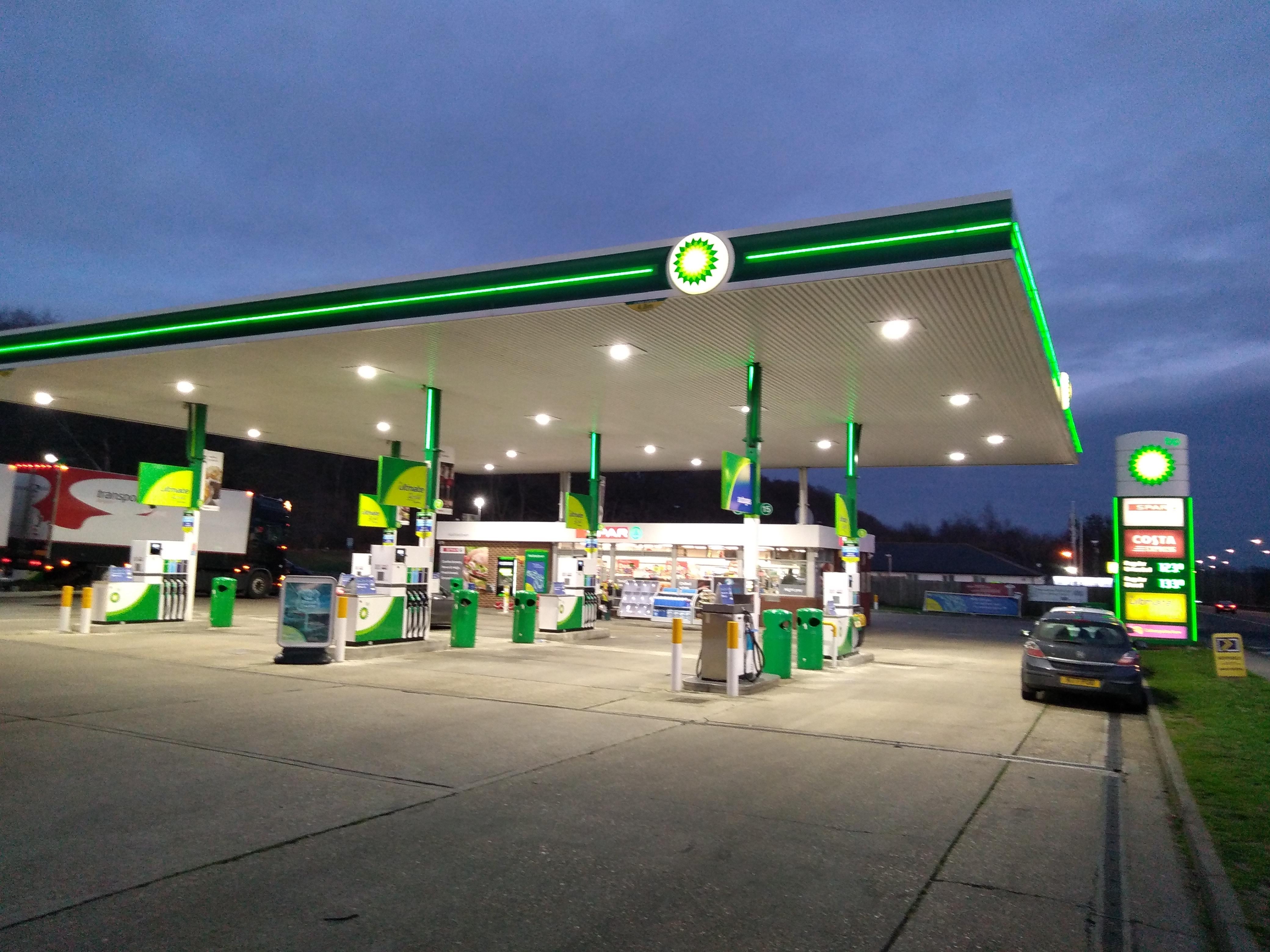 Photo: BP Petrol Station, Harbledown Services, A2.jpg - Motorway ...