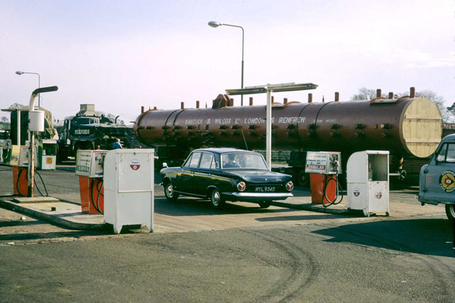 File:Watford Gap filling station 1968.jpg