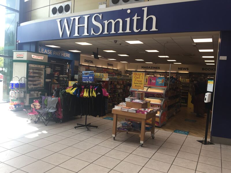 File:WHSmith Winchester North 2020.jpg