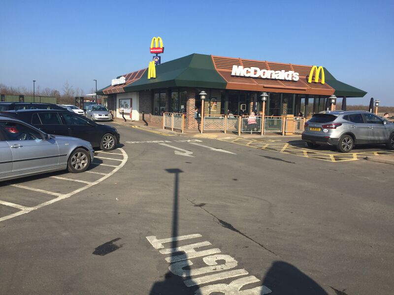 File:McDonalds Raunds 2019.jpg