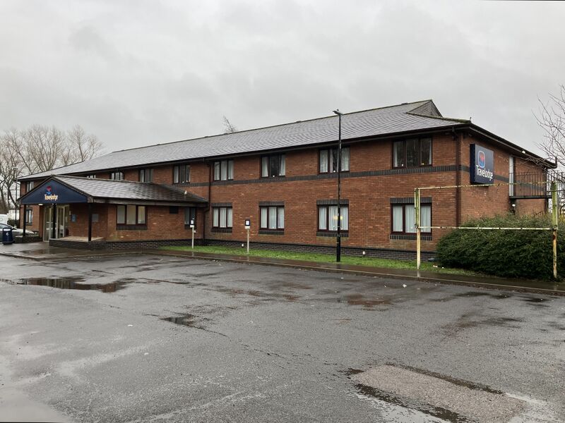 File:Travelodge Todhills South 2026.jpg