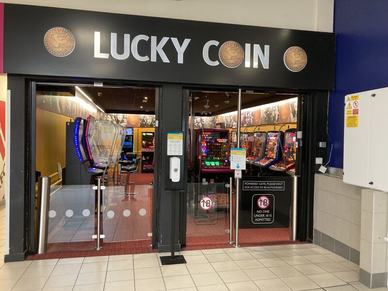 File:Lucky Coin Toddington North 2021.jpg