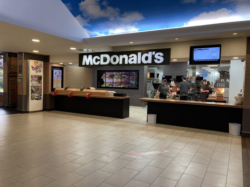 File:McDonalds Clacket Lane West 2022.jpg