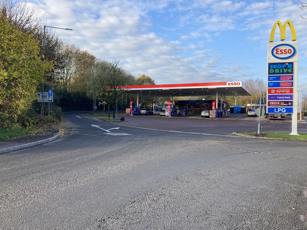 West Wellow services Motorway Services, West Wellow service station