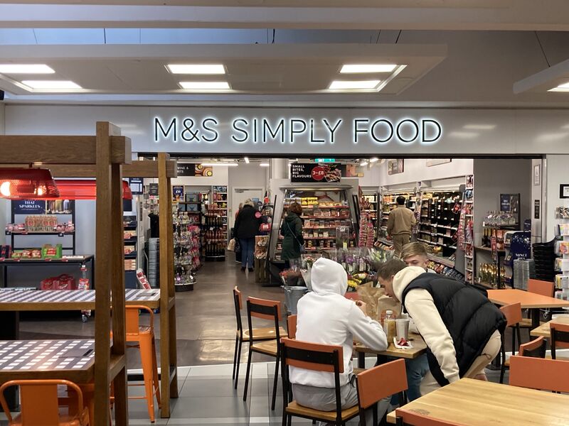 File:M&S Simply Food - Moto Hilton Park Northbound.jpeg