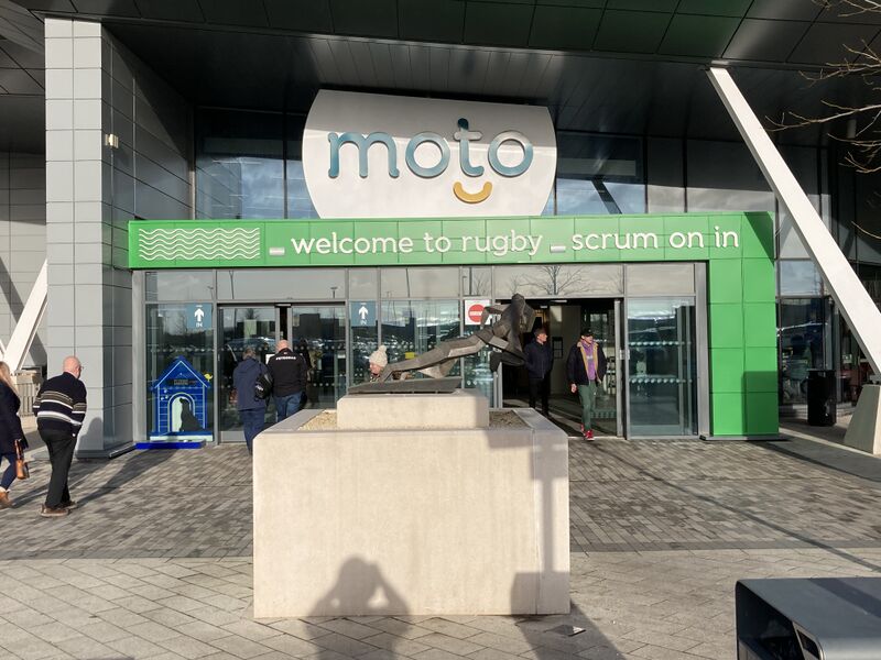 File:Entrance with Pun - Moto Rugby.jpeg