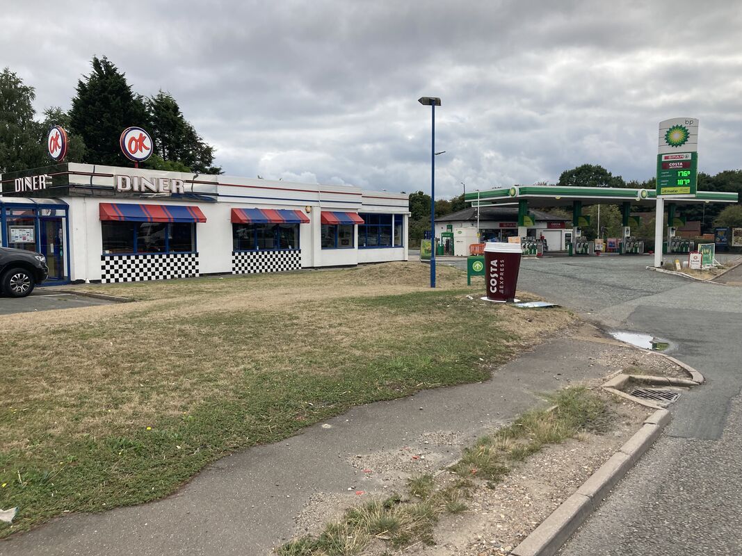 Willington services Motorway Services, Willington service station info