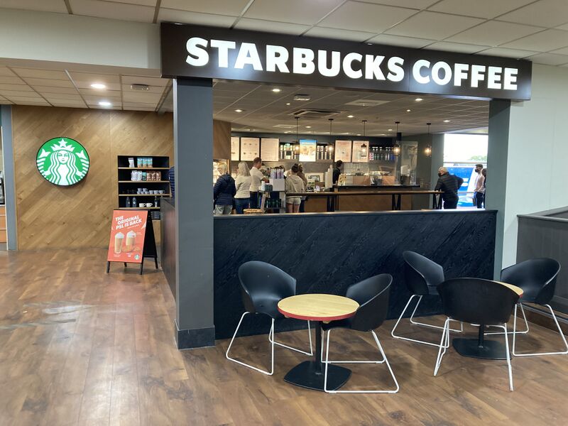 File:Starbucks Newport Pagnell South 2021.jpg