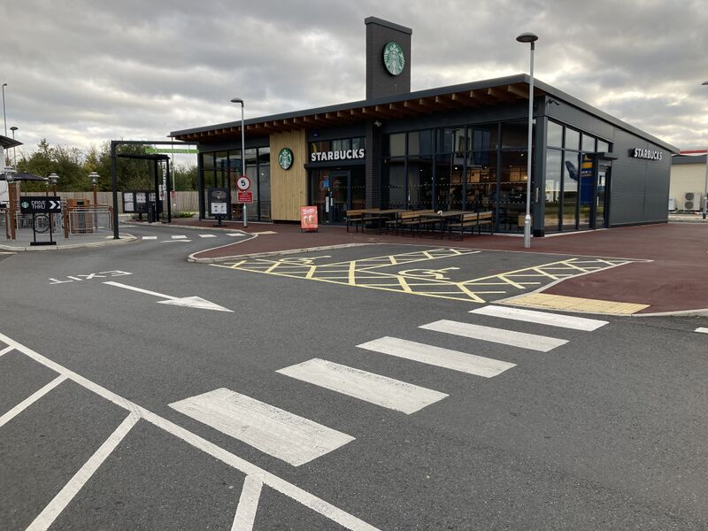 File:Starbucks DT Snetterton 2021.jpg