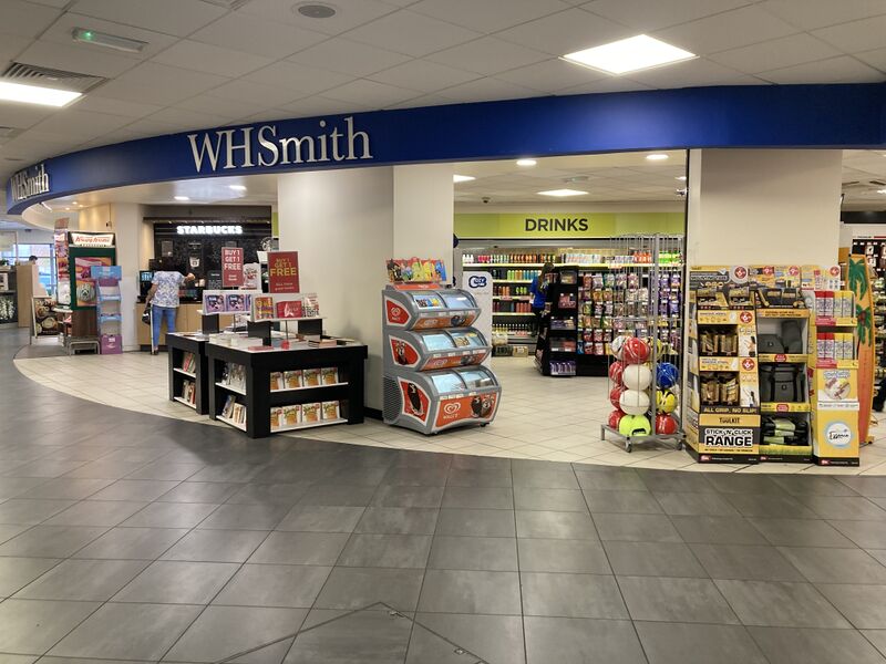 File:WHSmith Newport Pagnell North 2022.jpg