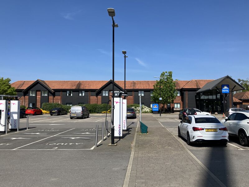 File:Days Inn Baldock 2025.jpg