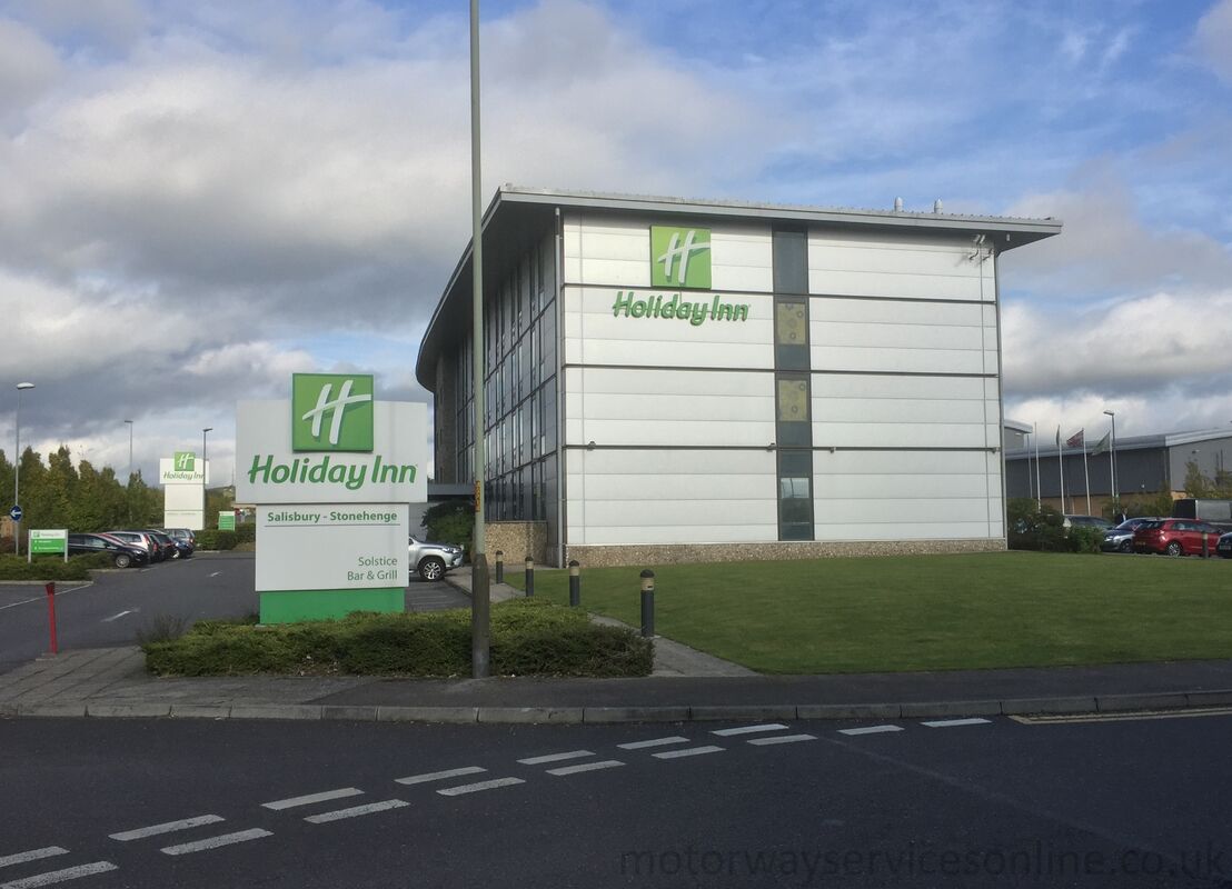 Holiday Inn Motorway Services, Holiday Inn service station info