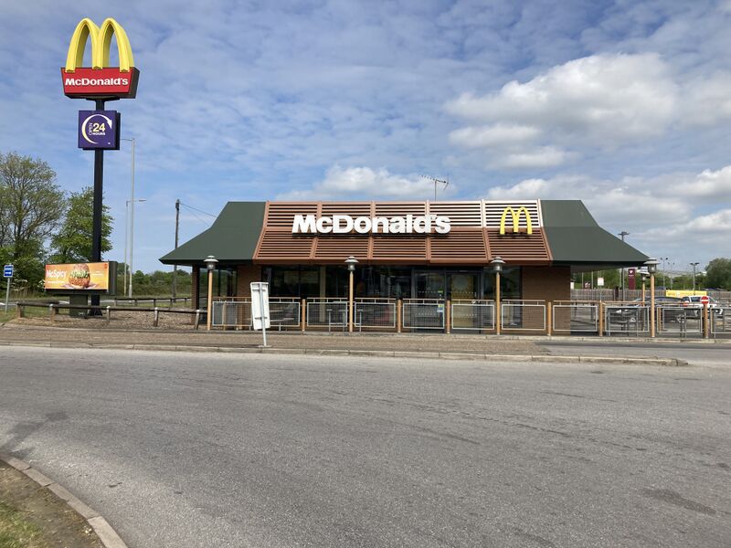 File:McDonalds Kings Lynn 2022.jpg