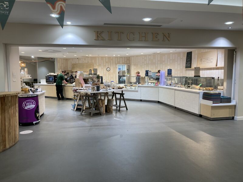 File:Kitchen Cairn Lodge 2022.jpg