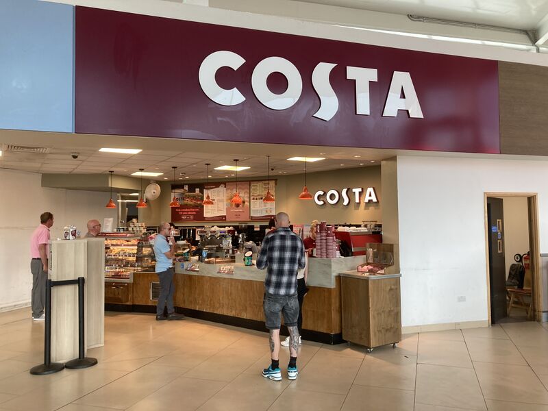 File:Costa kiosk Cherwell Valley 2022.jpg