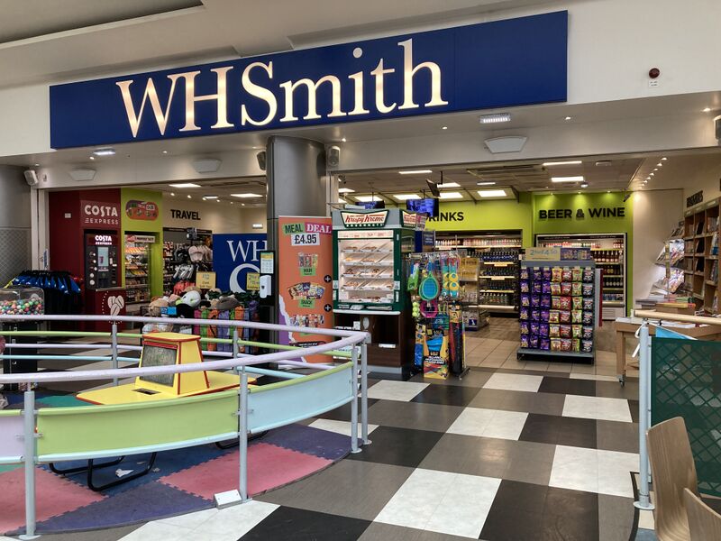 File:WHSmith Doncaster (North) 2022.jpg