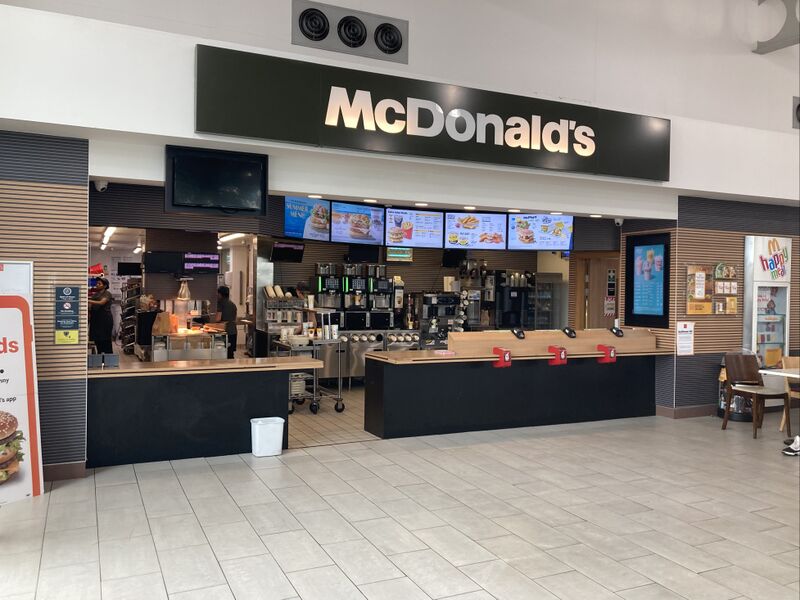 File:McDonalds Northampton North 2022.jpg