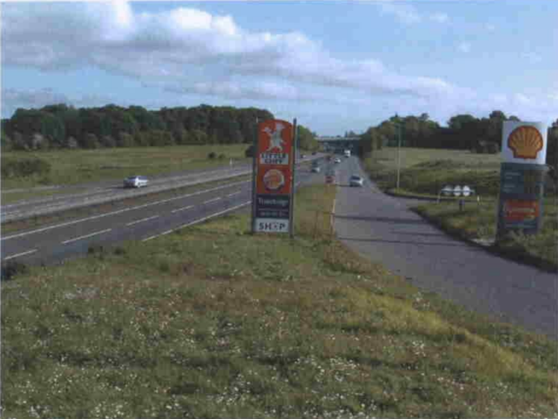 File:Sutton Scotney North totems 2005.PNG