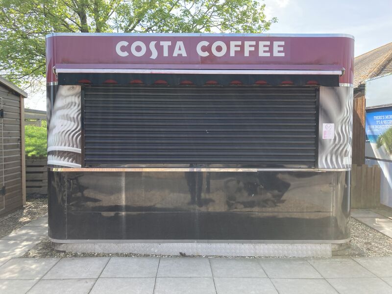 File:Costa kiosk Taunton Deane North 2023.jpg