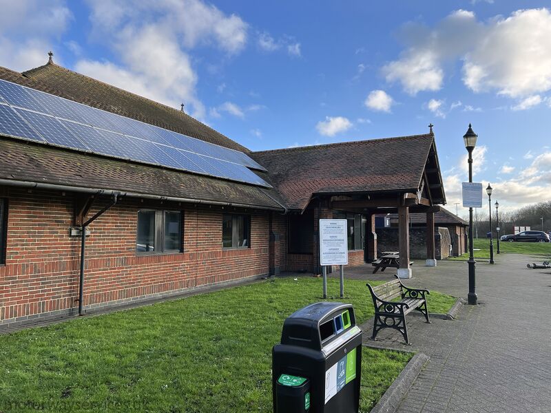 File:Clacket Lane coach side.jpg