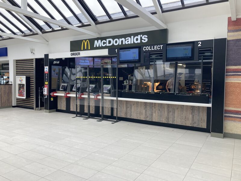 File:McDonalds Sedgemoor South 2022.jpg