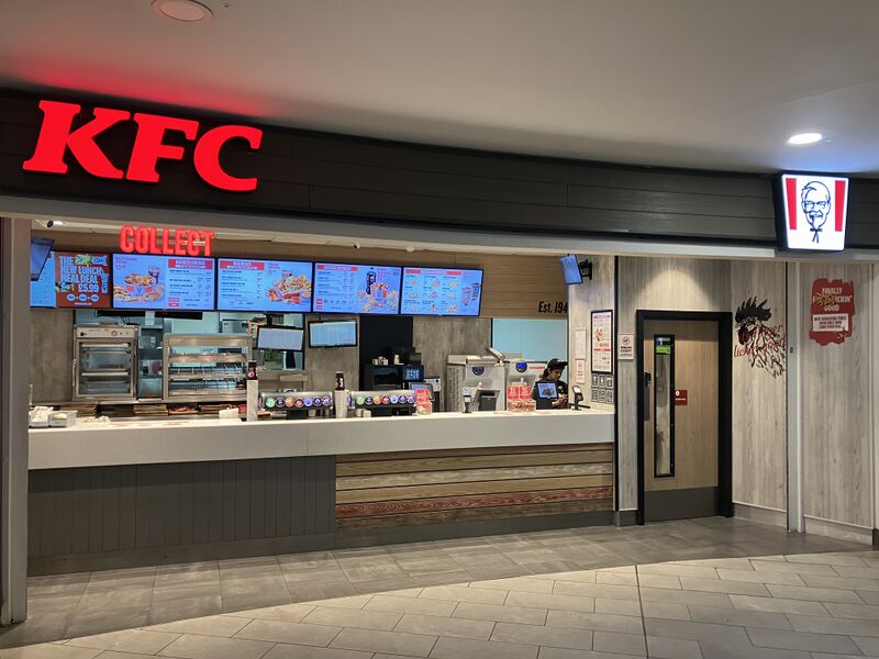 File:KFC Beaconsfield 2024.jpg
