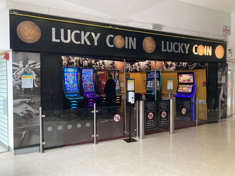 File:Lucky Coin Hilton Park North 2022.jpg