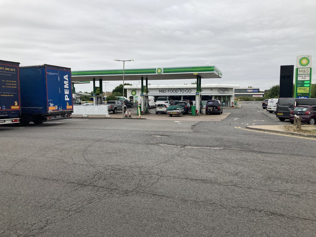 Kettering services Motorway Services, Kettering service station info