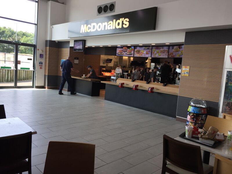 File:Northampton North McDonalds 2018.jpg
