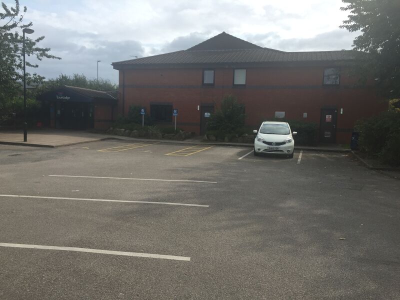 File:Travelodge Middlewich 2020.jpg