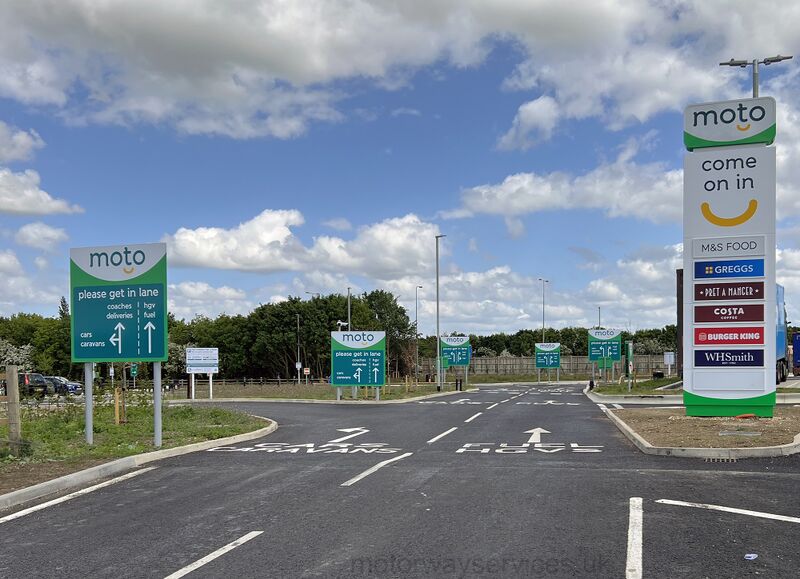 File:Sawtry entry 2025.jpg