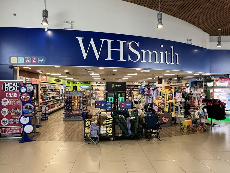 File:WHSmith Wetherby 2025.jpg