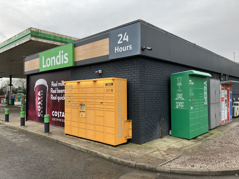 File:Sutterton parcel lockers 2025.jpg