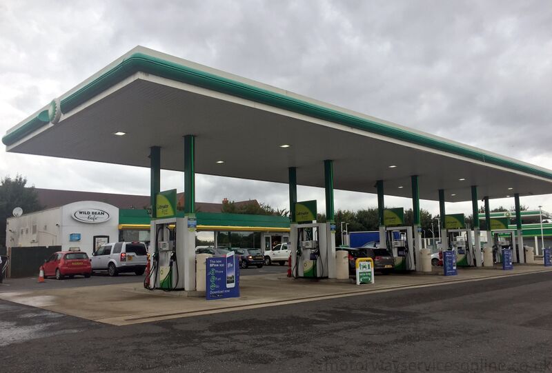 File:Brackley petrol station.jpg