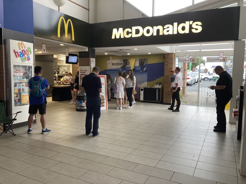 File:McDonalds Watford Gap North 2022.jpg