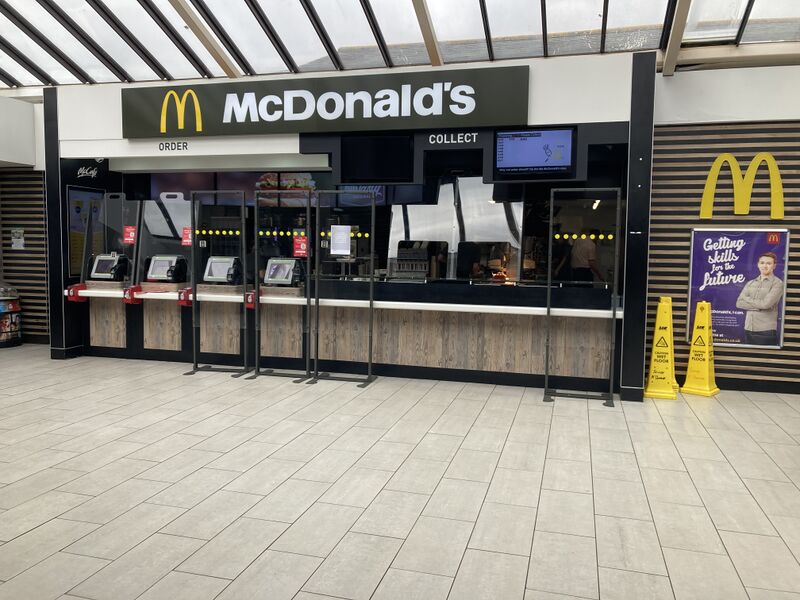 File:McDonalds Taunton Deane South 2022.jpg