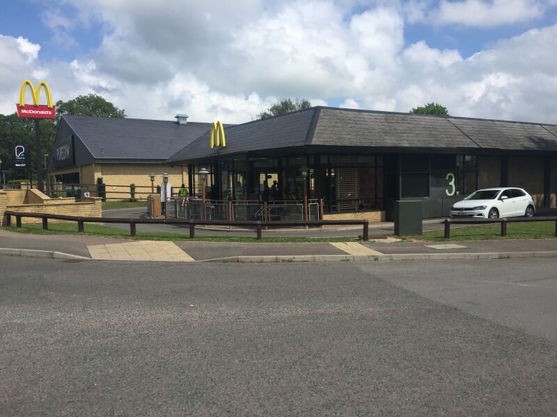 File:McDonalds Witney 2021.jpg