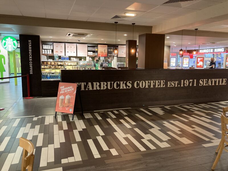 File:Starbucks kiosk Newport Pagnell North 2021.jpg