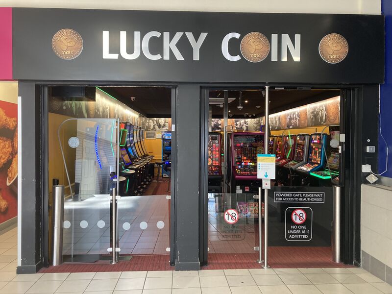 File:Lucky Coin Toddington North 2022.jpg