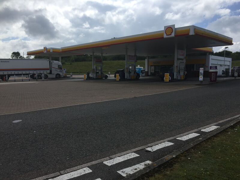 File:Shell Sutton Scotney North 2019.jpg