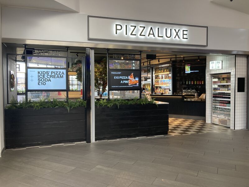 File:PizzaLuxe Cambridge 08-2022.jpg