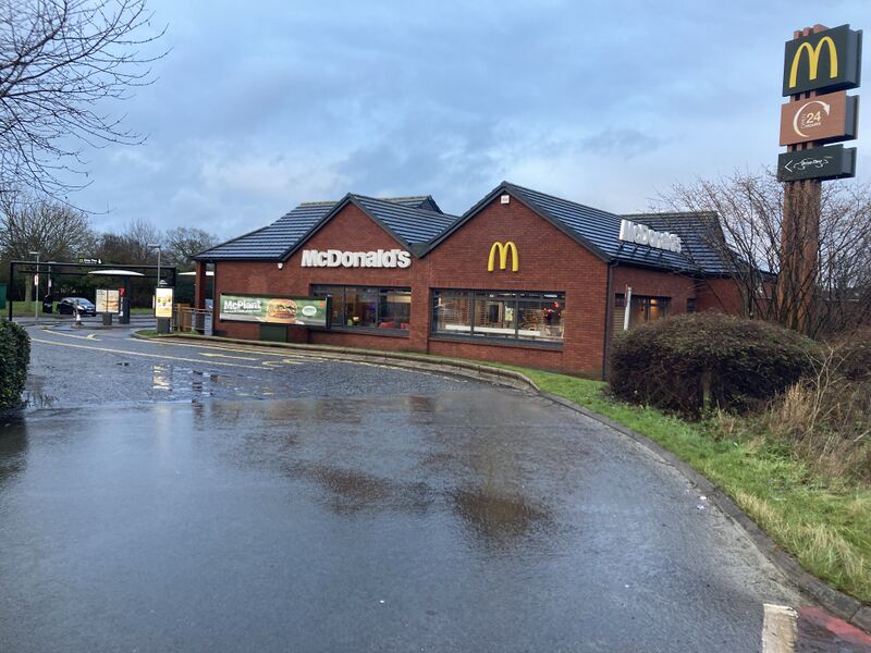 File:McDonalds Whitchurch 2022.jpg