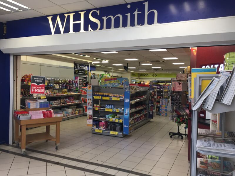 File:Newport Pagnell South WHSmith 2018.jpg