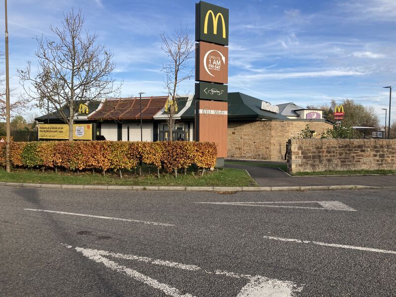 File:McDonalds South Queensferry 2021.jpg
