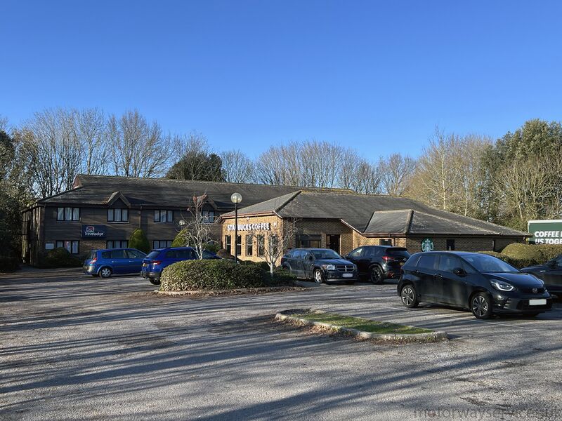 File:Emsworth Starbucks 2025.jpg