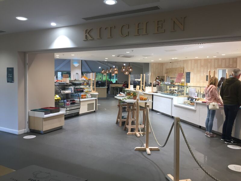 File:Kitchen Cairn Lodge 2020.jpg