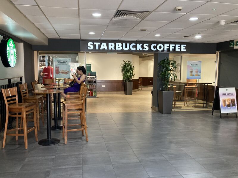 File:Starbucks Membury East 2022.jpg