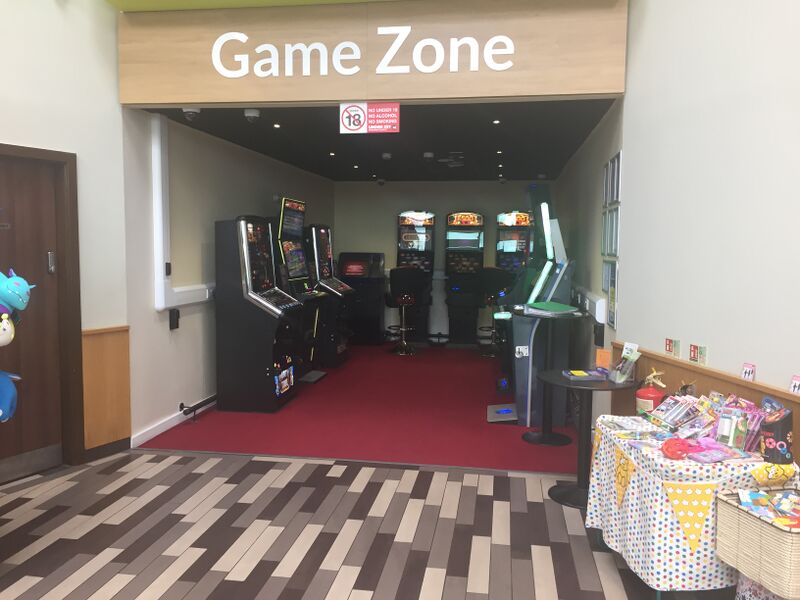 File:Game Zone Sarn Park 2020.jpg